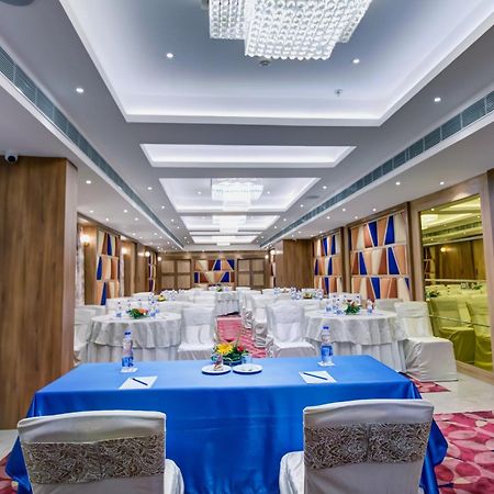 Cozzet Victoria Hotel Bhubaneswar Exterior foto